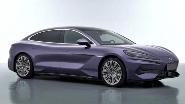 Новинки из Китая: Чем удивил 22-й автосалон в Гуанчжоу Новинки из Китая: Чем удивил 22-й автосалон в Гуанчжоу