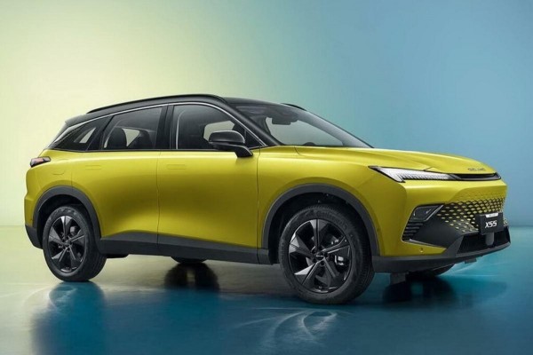 Популярные кроссоверы в России стали продавать с хорошими скидками Популярные кроссоверы в России стали продавать с хорошими скидками