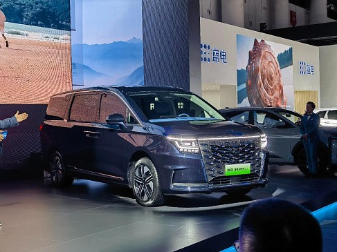 Sollers заметно обновит модельный ряд в 2025 году Sollers заметно обновит модельный ряд в 2025 году