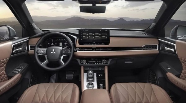 В Европе презентовали новый Mitsubishi Outlander PHEV в версии First Edition В Европе презентовали новый Mitsubishi Outlander PHEV в версии First Edition