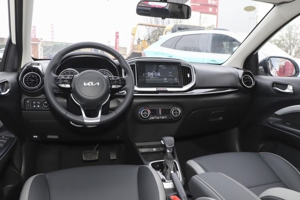 В России распродают последние экземпляры новых кроссоверов Kia KX1 по цене «Весты» В России распродают последние экземпляры новых кроссоверов Kia KX1 по цене «Весты»