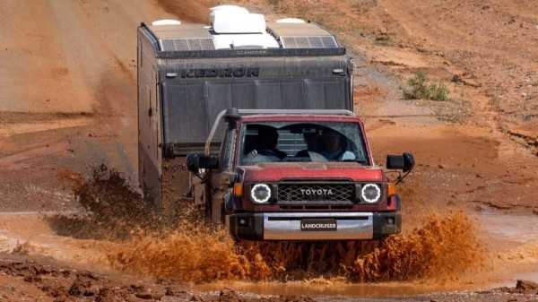 Вечный Land Cruiser 70 снова обрел «механику»