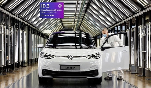 Дайджест дня: 110-летие Maserati, статистика Лады и другие события индустрии Дайджест дня: 110-летие Maserati, статистика Лады и другие события индустрии