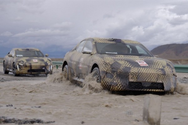 Changan впервые продемонстрировал среднеразмерный седан Avatr