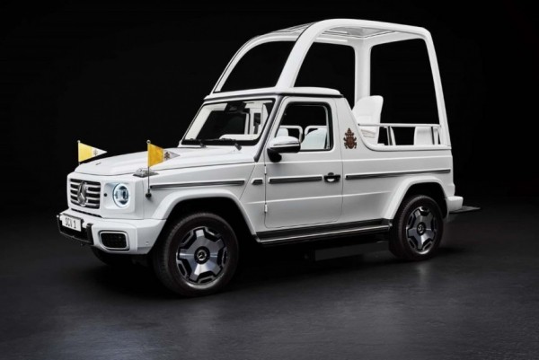 Электрический Mercedes-Benz G-класса стал папамобилем Электрический Mercedes-Benz G-класса стал папамобилем