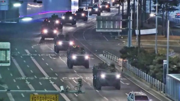 В Южной Корее объявили военное положение. Онлайн-репортаж В Южной Корее объявили военное положение. Онлайн-репортаж