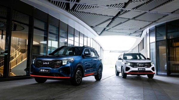 Kia Sportage Ace/R: в России появился доступный кроссовер с проверенным силовым агрегатом Kia Sportage Ace/R: в России появился доступный кроссовер с проверенным силовым агрегатом