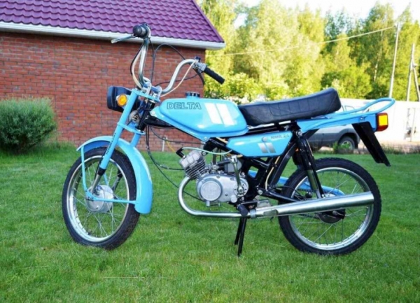 Ностальгия по советской эпохе: 5 культовых мопедов, о которых в СССР мечтали все парни Ностальгия по советской эпохе: 5 культовых мопедов, о которых в СССР мечтали все парни