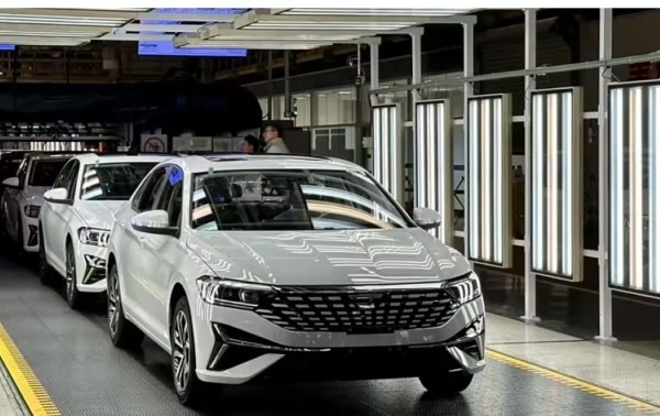 Стартовало производство Jetta VA7. Седан ждут в России Стартовало производство Jetta VA7. Седан ждут в России