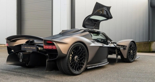 ТОП-10 самых дорогих автомобилей в РФ в конце 2024 года