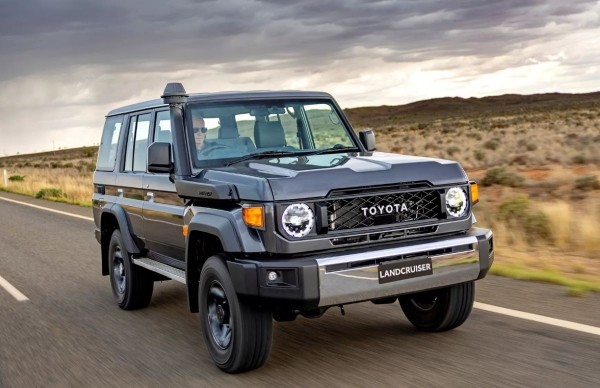 Внедорожник Toyota Land Cruiser 70 лишился мотора V8 на главном рынке Внедорожник Toyota Land Cruiser 70 лишился мотора V8 на главном рынке