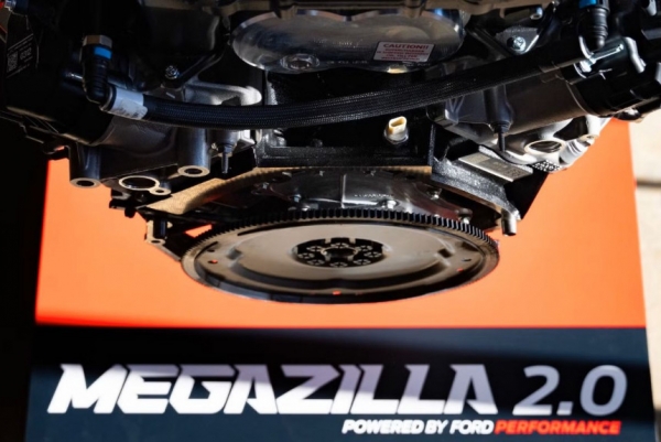 Представлен двигатель Ford Megazilla 2.0 V8 объемом 7,3 л