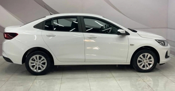 Автомобили из параллельного импорта предлагают по выгодным ценам в начале 2025 года. ТОП-10 моделей