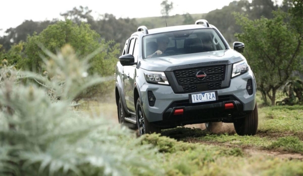 Дилер привез в Россию особую версию нового пикапа Nissan Navarra Дилер привез в Россию особую версию нового пикапа Nissan Navarra