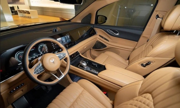 Дилеры в России предлагают привезти под заказ крутой китайский минивэн Дилеры в России предлагают привезти под заказ крутой китайский минивэн