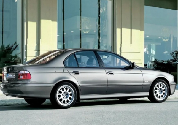 Эксперты перечислили шесть иномарок за 500 тысяч