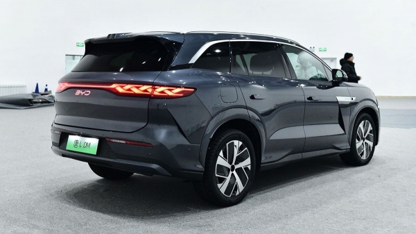 Представлен флагманский кроссовер BYD Tang L Представлен флагманский кроссовер BYD Tang L