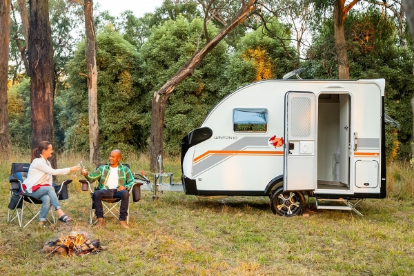 Компания Ezytrail из Австралии выпустила недорогой и функциональный кемпер Компания Ezytrail из Австралии выпустила недорогой и функциональный кемпер
