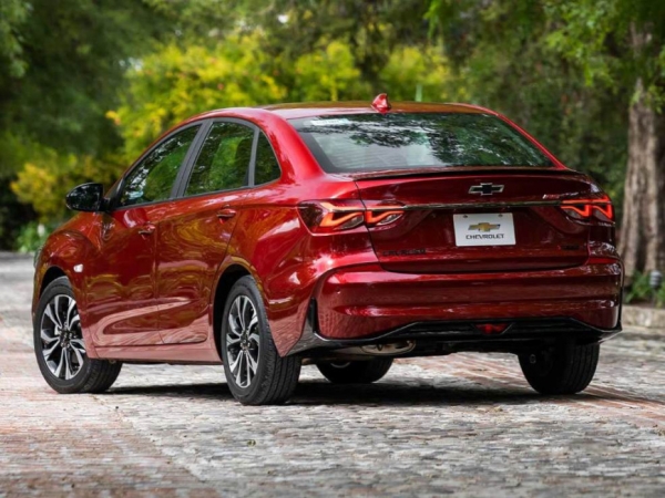 Российские дилеры привезли Chevrolet, который стоит дешевле отечественных авто