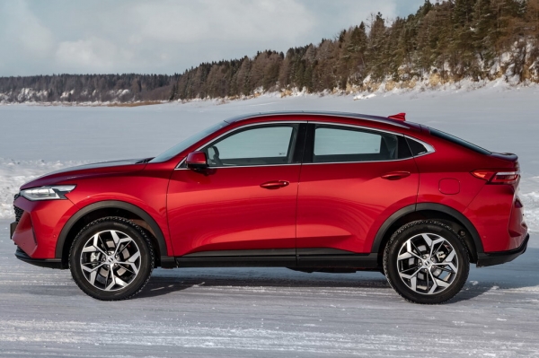 Российский рынок покинул молодежный кроссовер Haval