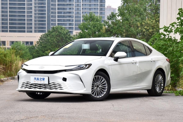В России начались продажи Toyota Camry 2025 года: цена удивит В России начались продажи Toyota Camry 2025 года: цена удивит