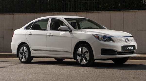 В России рекордно подешевел новый кроссовер Evolute В России рекордно подешевел новый кроссовер Evolute