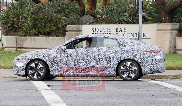 Новый Mercedes-Benz CLA замечен на испытаниях в США Новый Mercedes-Benz CLA замечен на испытаниях в США