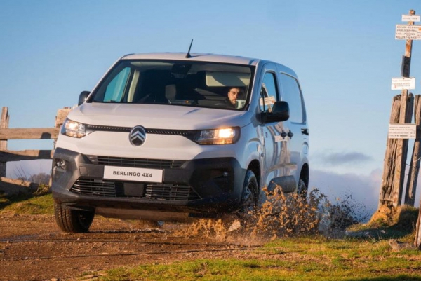 У «каблучков» концерна Stellantis появился гибридный полный привод У «каблучков» концерна Stellantis появился гибридный полный привод