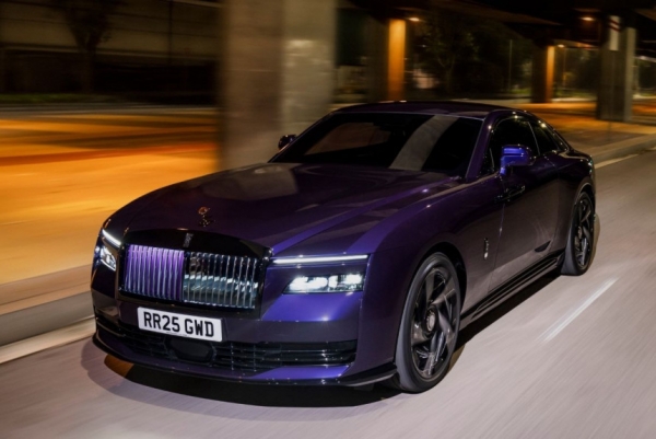 Rolls-Royce Black Badge Spectre стал самой мощной моделью марки Rolls-Royce Black Badge Spectre стал самой мощной моделью марки