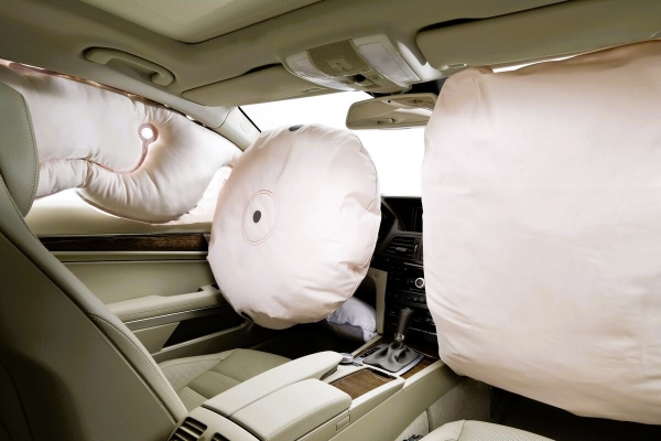 Автомеханик раскрыл, как так бывает, что сработала вся безопасность, но машина целая Автомеханик раскрыл, как так бывает, что сработала вся безопасность, но машина целая