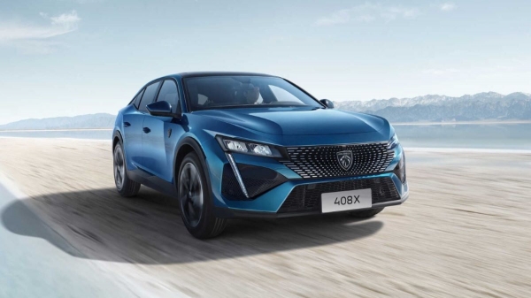 Кросс-лифтбек Peugeot 408X добрался до России: объявлена цена Кросс-лифтбек Peugeot 408X добрался до России: объявлена цена
