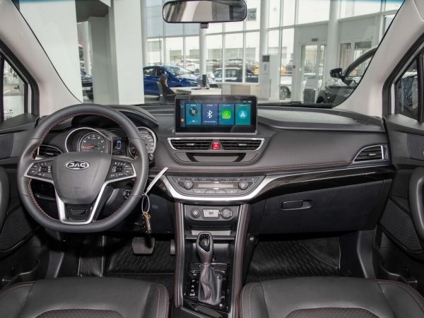 На рынке России нашли новый китайский кроссовер за 1,7 млн рублей На рынке России нашли новый китайский кроссовер за 1,7 млн рублей