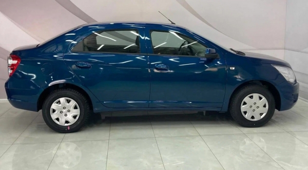 Названы самые недорогие машины, которые приезжают в Россию по схеме параллельного импорта Названы самые недорогие машины, которые приезжают в Россию по схеме параллельного импорта