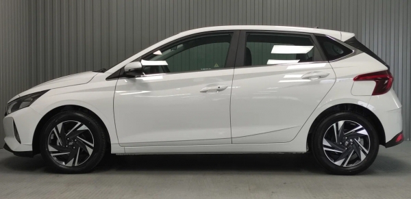 Названы самые недорогие машины, которые приезжают в Россию по схеме параллельного импорта Названы самые недорогие машины, которые приезжают в Россию по схеме параллельного импорта