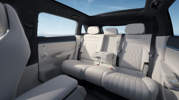 Представлен салон нового китайского кроссовера для России