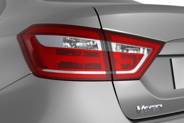 В России на продажу выставили 5-летнюю «Весту»: настоящая «капсула времени» В России на продажу выставили 5-летнюю «Весту»: настоящая «капсула времени»