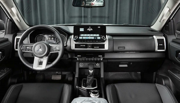 В Россию привезли пикап Mitsubishi L200 таиландской сборки В Россию привезли пикап Mitsubishi L200 таиландской сборки