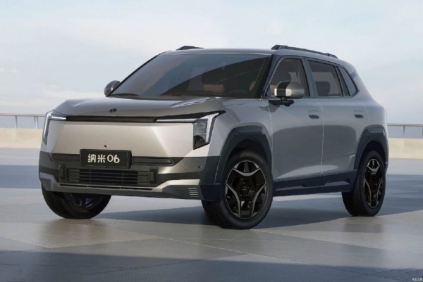 Концерн Dongfeng показал компактный паркетник Nammi 06 Концерн Dongfeng показал компактный паркетник Nammi 06