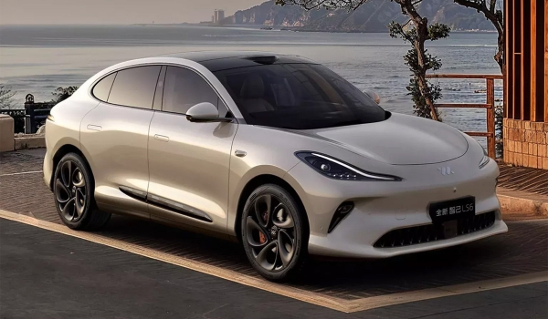 Дайджест дня: будущая Mazda EZ-60, новый старый шеф Volvo и другие события индустрии