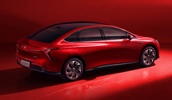 Электроседан Hongqi Tiangong 05 предложит 900 вольт (но позже)