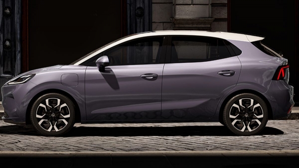 Хэтчбек MG4 EV нового поколения почти готов Хэтчбек MG4 EV нового поколения почти готов