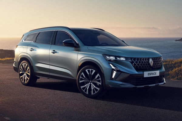 Кроссовер Renault Espace обрел новое лицо