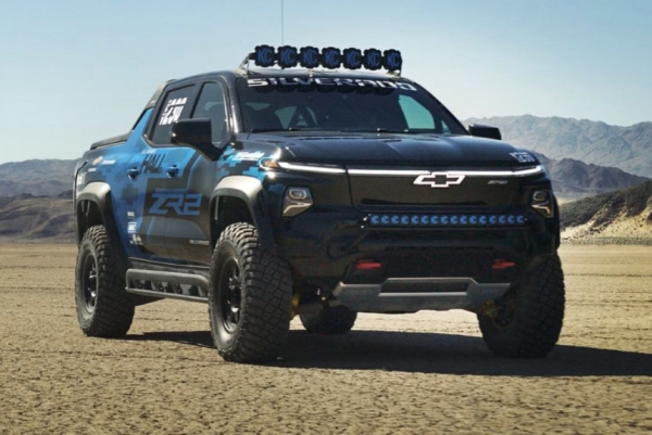 Гоночный пикап Chevrolet Silverado EV ZR2 предвестил новую топ-версию Гоночный пикап Chevrolet Silverado EV ZR2 предвестил новую топ-версию