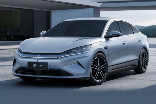 Совсем другой седан BYD Qin L: теперь электрический