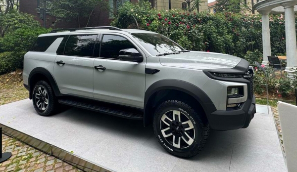 Внедорожник JAC JS9 (он же Sollers для России): первый показ