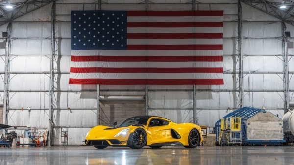 Hennessey Venom F5 Evolution стал самым мощным автомобилем с ДВС Hennessey Venom F5 Evolution стал самым мощным автомобилем с ДВС