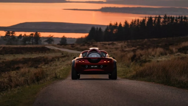 Классический родстер Lotus Elise стал внедорожником