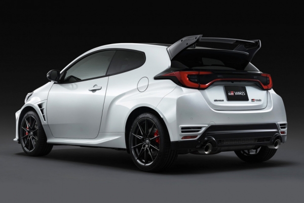 Дайджест дня: доработанный GR Yaris, Cyber-кроссовер и другие события индустрии Дайджест дня: доработанный GR Yaris, Cyber-кроссовер и другие события индустрии