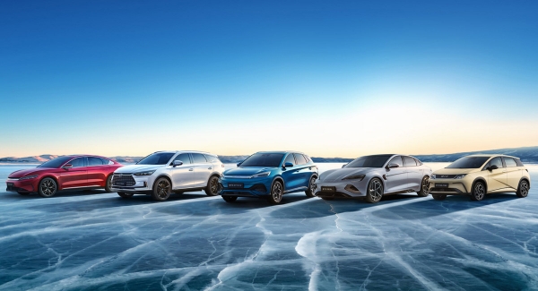 Дайджест дня: новый Nissan Elgrand, Москвич 5 и другие события индустрии