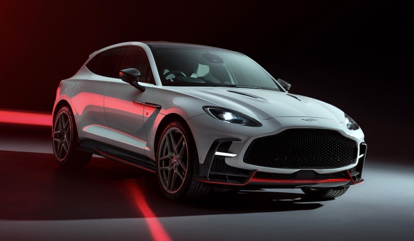 Кроссовер Aston Martin DBX S: новая топ-версия